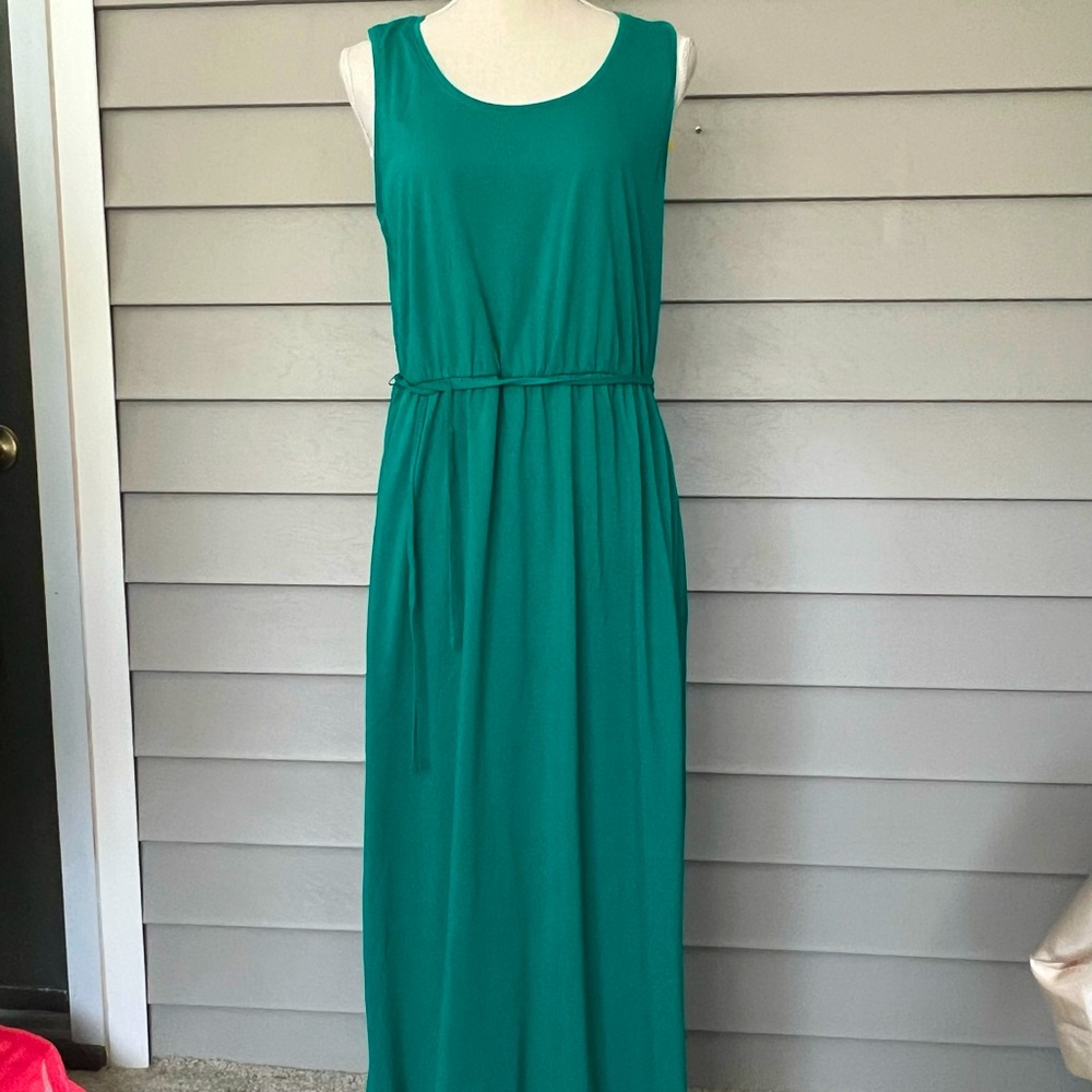 Green maxi dress size L 12-24 NWT
